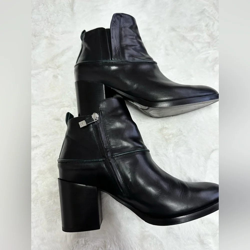 Alberto Fermani Black Leather Ankle Boots